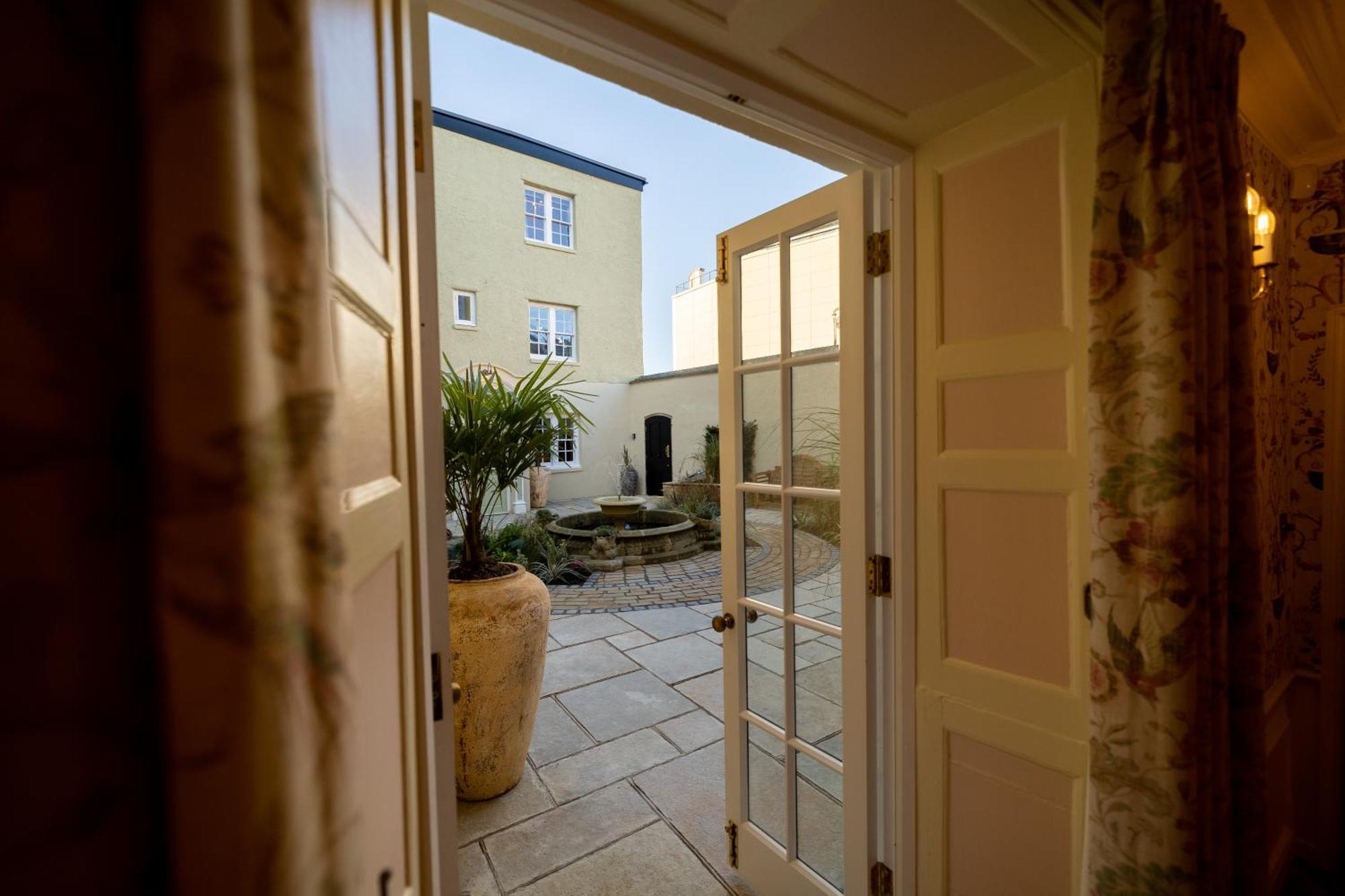 Greyfriars Hideaway Villa Oxford Exterior photo
