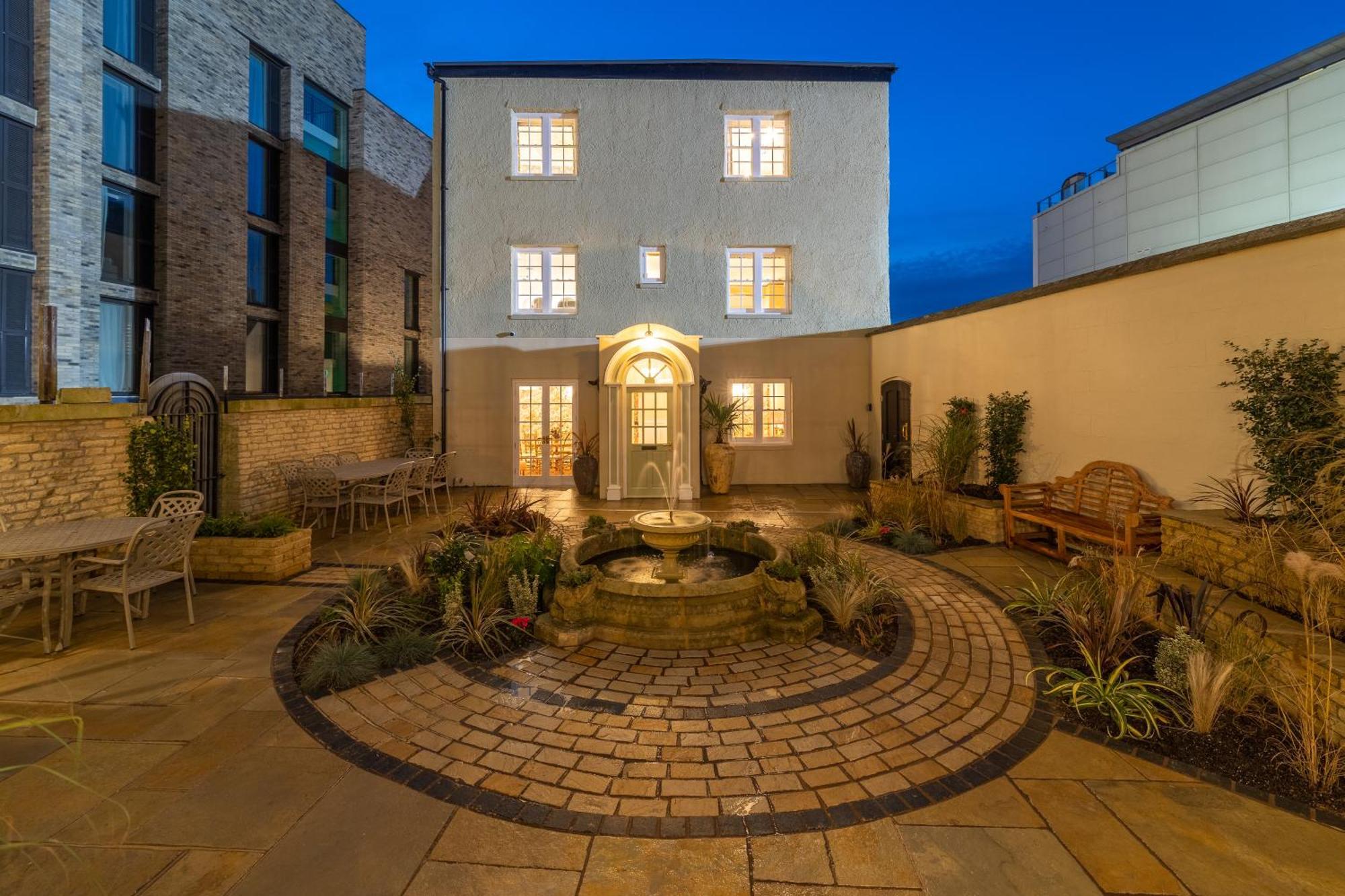 Greyfriars Hideaway Villa Oxford Exterior photo