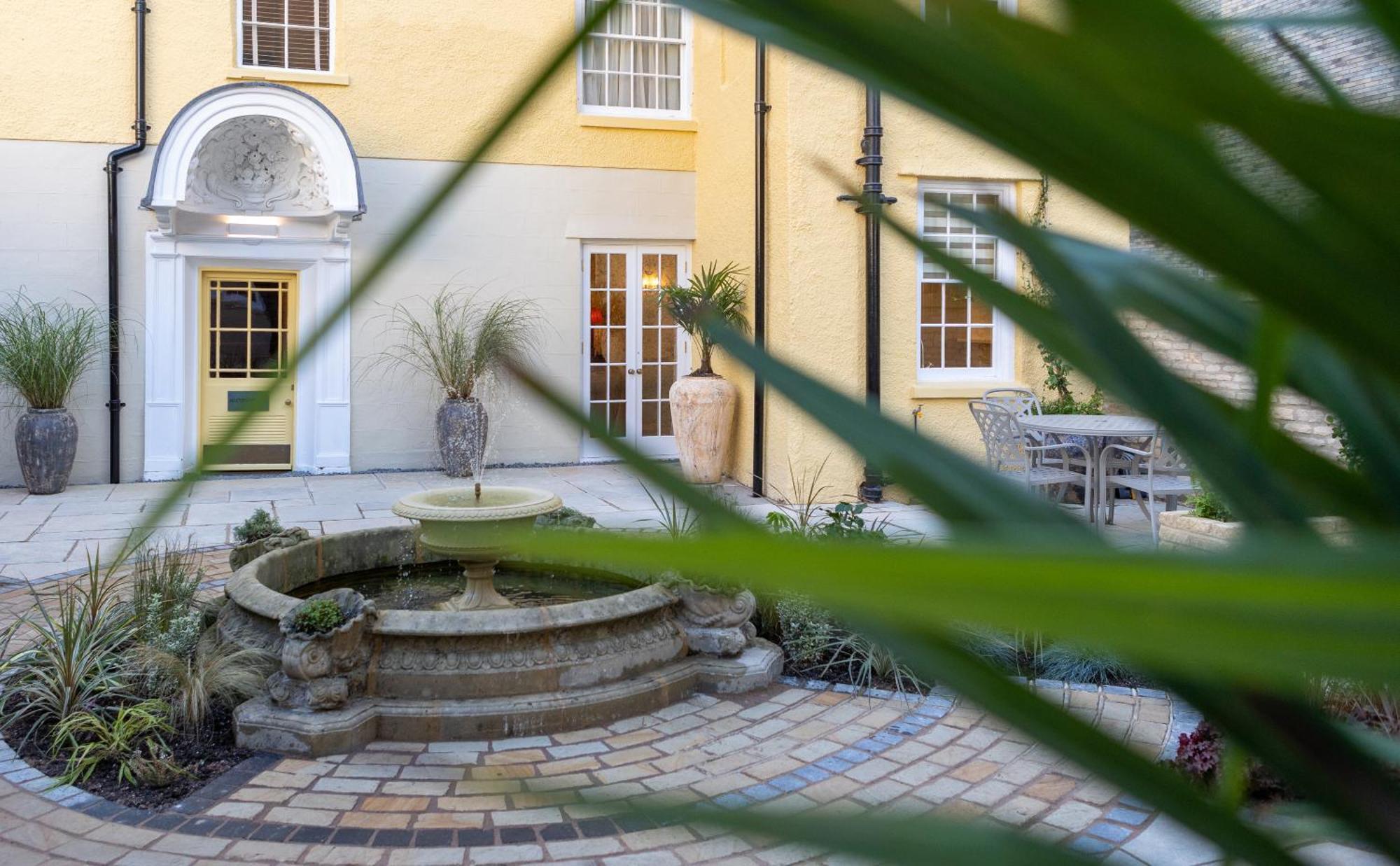 Greyfriars Hideaway Villa Oxford Exterior photo